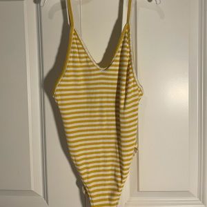 YELLOW AND WHITE STRIPED BODYSUIT